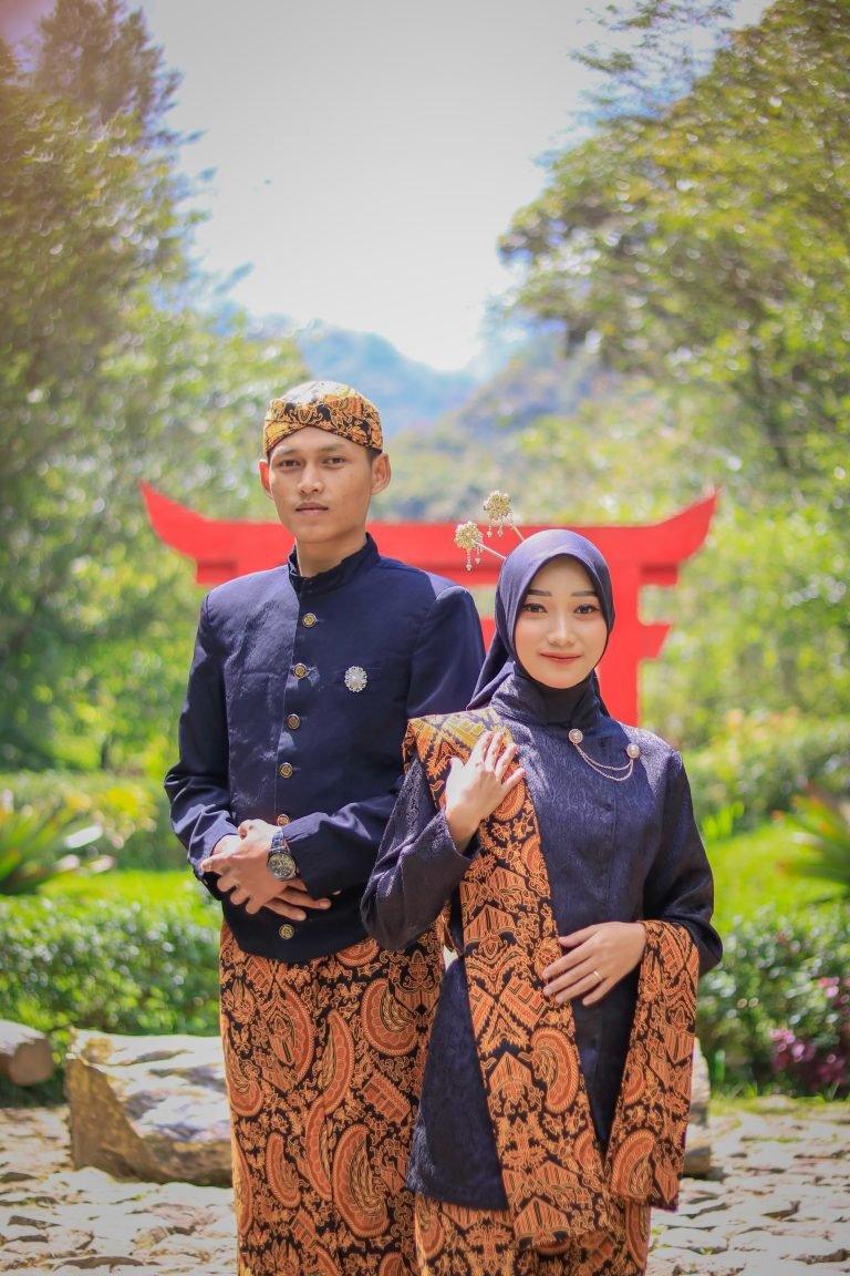 Undangan online Tanon - undangan pernikahan digital dengan desain elegan dan fitur lengkap